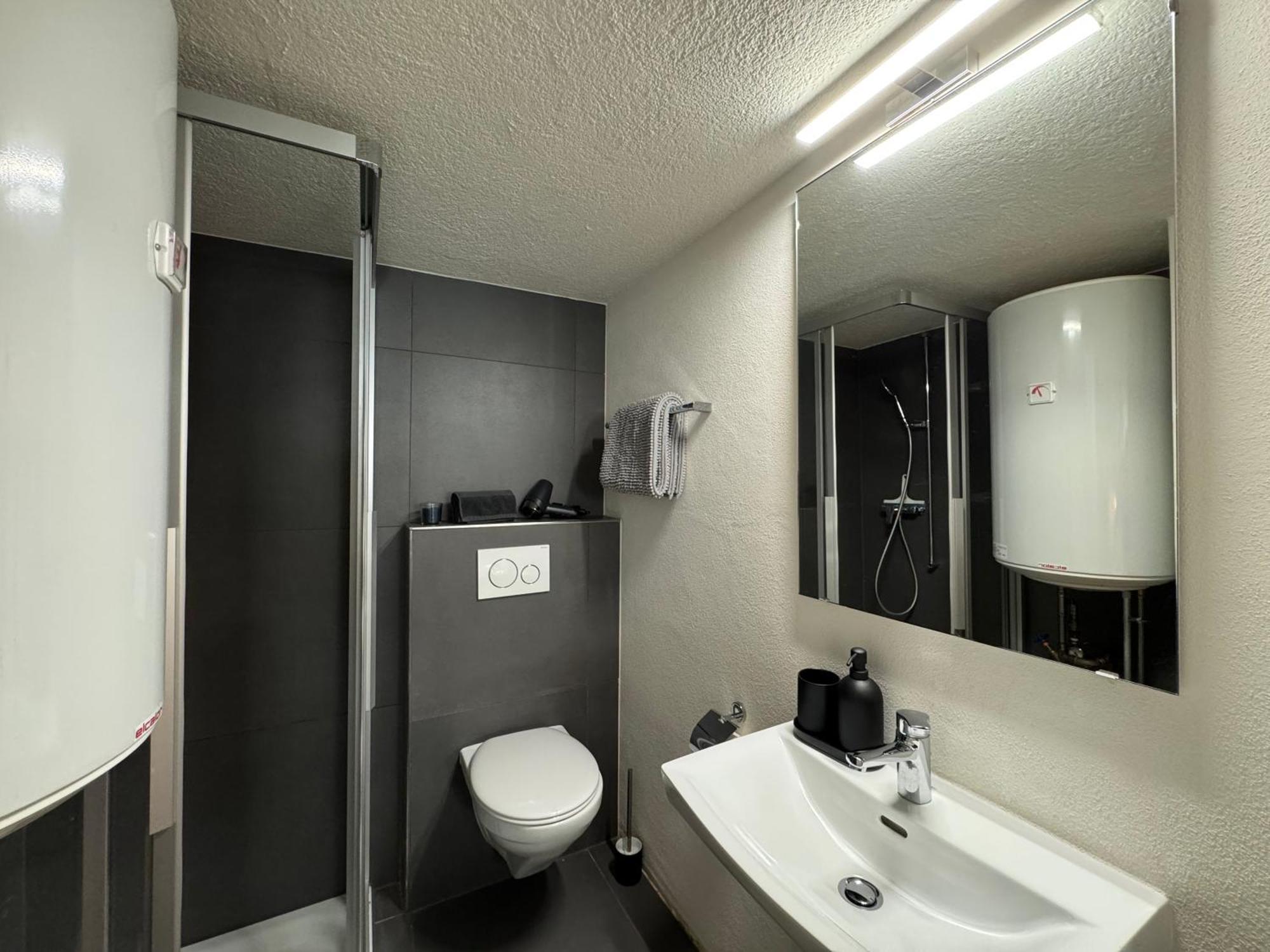 Appartement Au Rez-De-Chaussee En Vieille Ville De Porrentruy Luaran gambar
